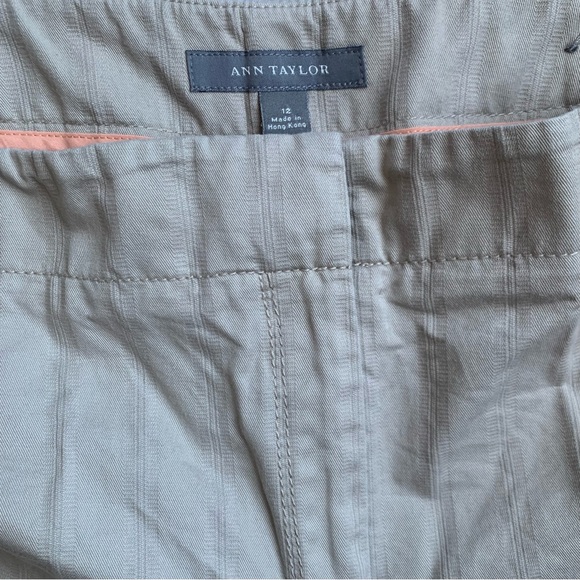 Ann Taylor cotton shorts with pinstripe detail, 2 back flap pockets, size 12 - Picture 5 of 5